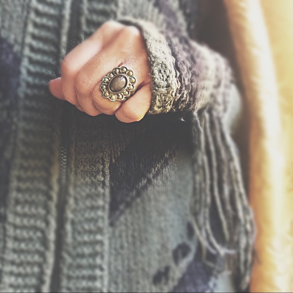 Statement Ring - Picture 5 of 8